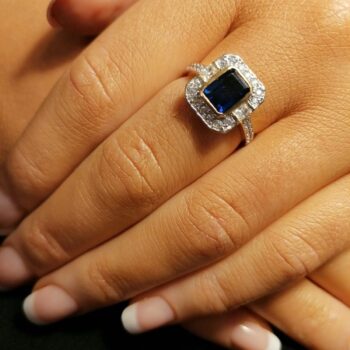 9ct Yellow Gold created Sapphire and Cubic Zirconia