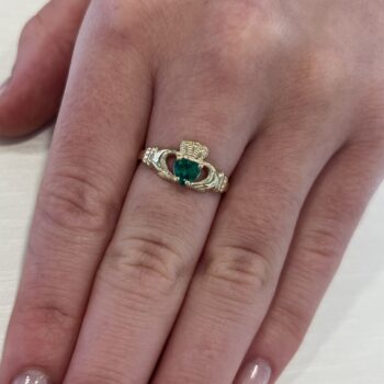 9ct Yellow Gold Claw Set Created Emerald Claddagh Ring